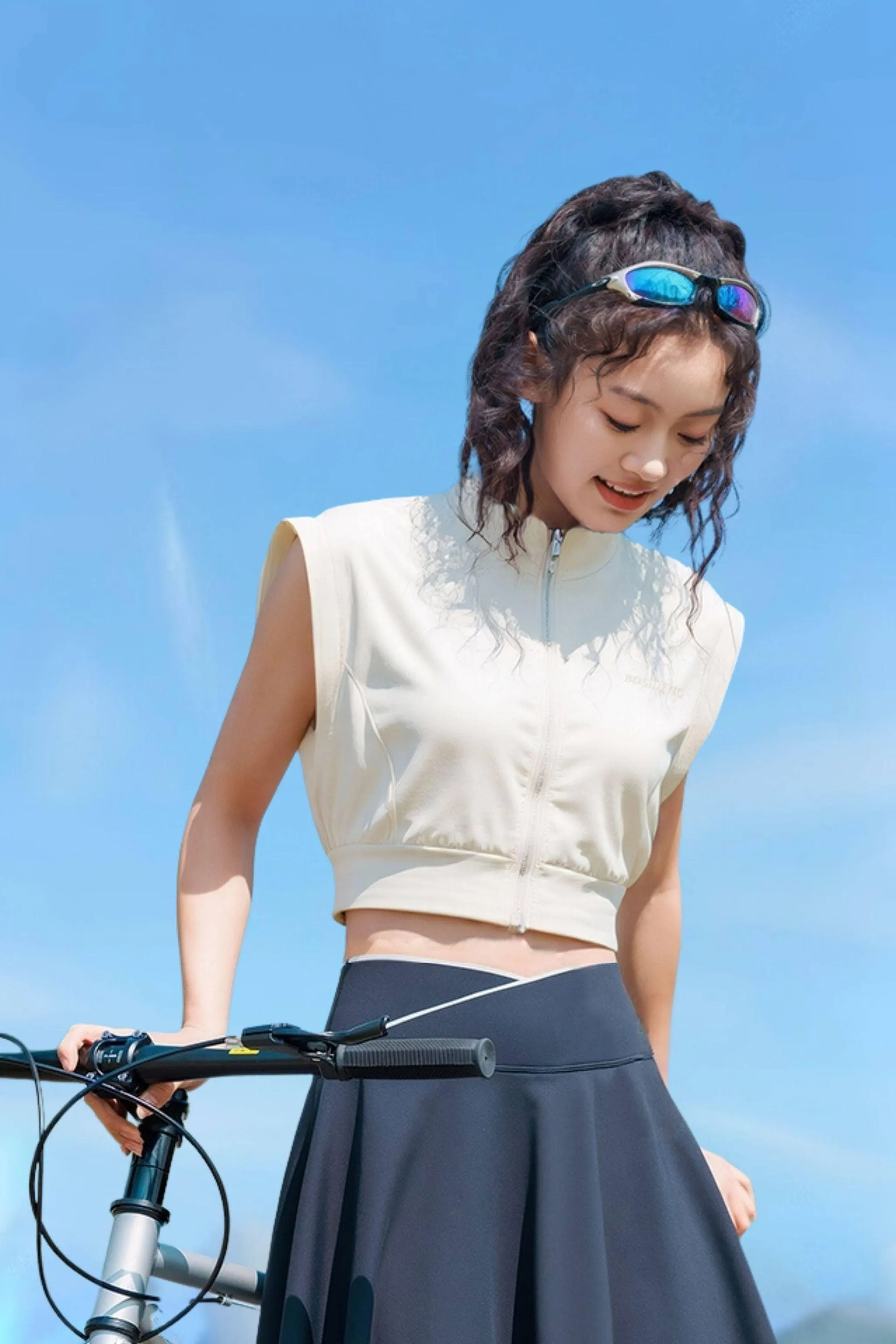 Sleeveless Zip-Up Cropped Top